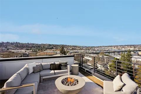 $850,000 | 1230 West Emerson Street, Seattle, WA 98119