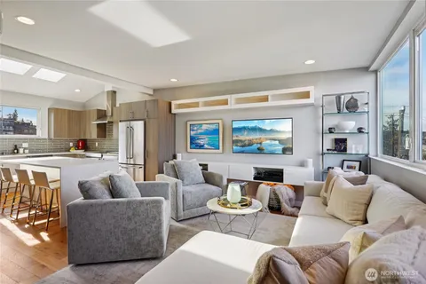 $850,000 | 1230 West Emerson Street, Seattle, WA 98119