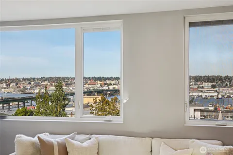 $850,000 | 1230 West Emerson Street, Seattle, WA 98119