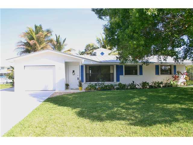 1705 Southwest Dyer Point Road Palm City, FL 34990 - Photo 10 of 24 Gallery Image 10