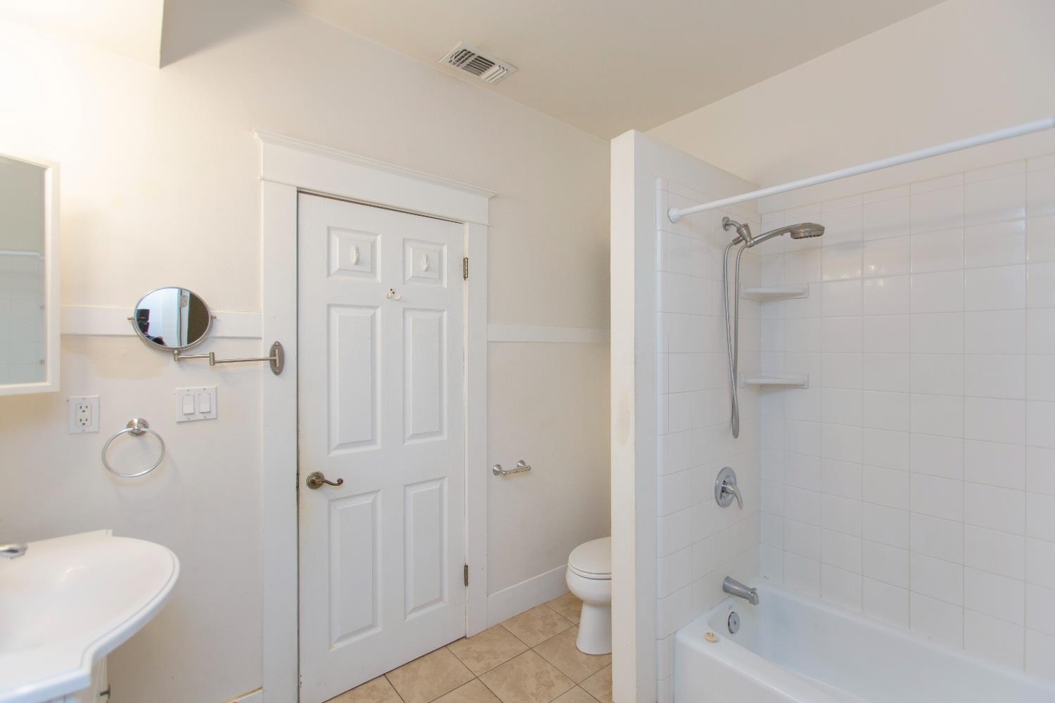 1027 West 21st Street Merced, CA 95340 - Photo 14 of 38