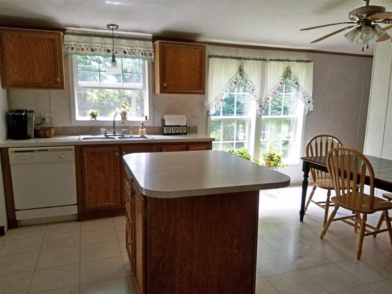22 Trapper Road Campton, NH 03223 - Photo 4 of 32 Gallery Image 4