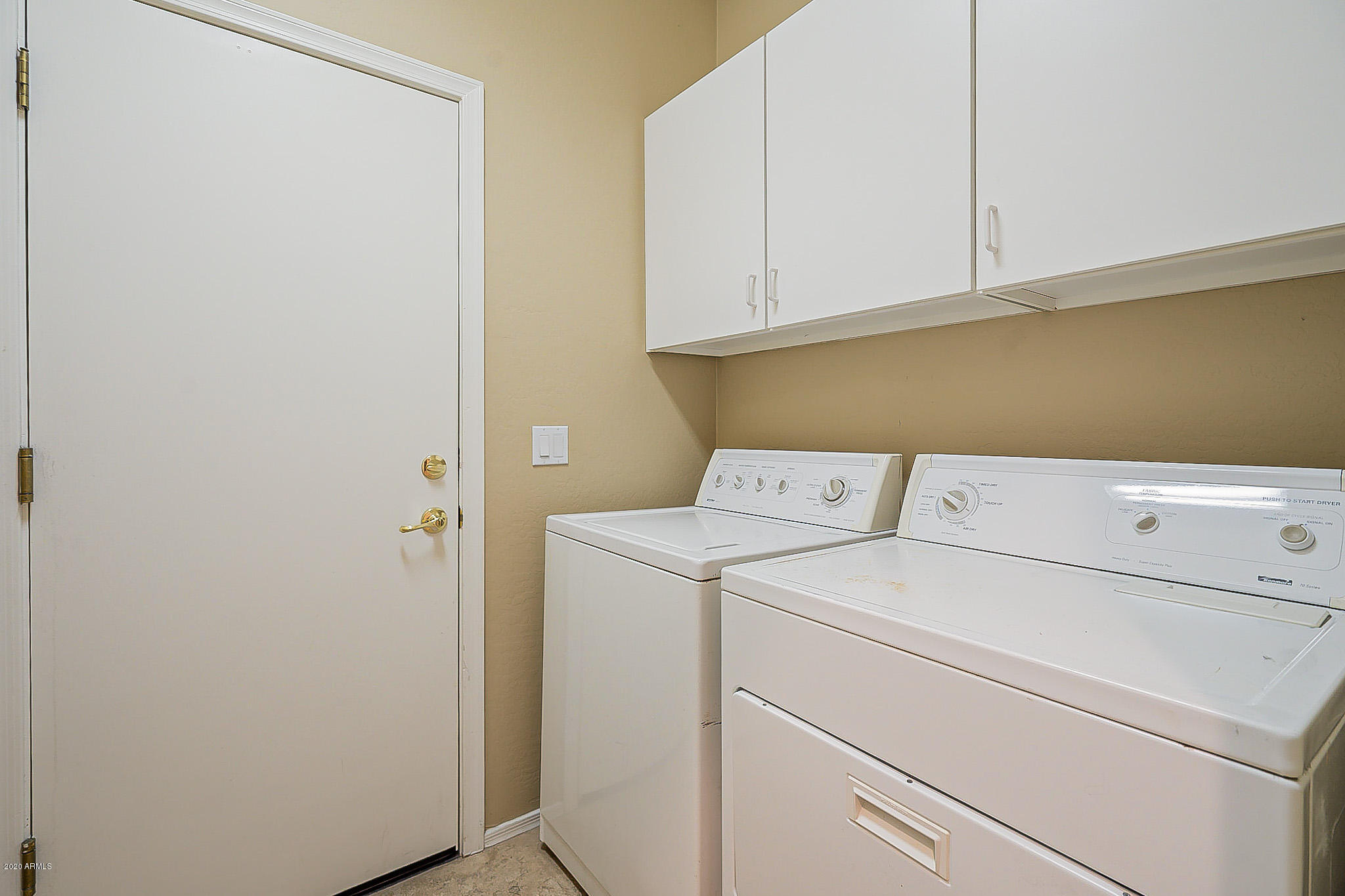 2507 East Fremont Road Phoenix, AZ 85042 - Photo 38 of 52 Laundry