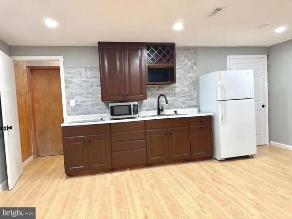 $589,900 | 220 Snappy Lane, Winchester, VA 22602