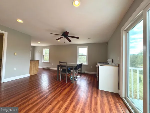 $589,900 | 220 Snappy Lane, Winchester, VA 22602