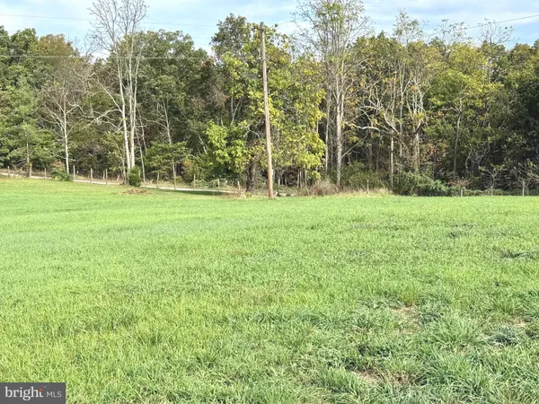 $589,900 | 220 Snappy Lane, Winchester, VA 22602