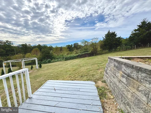 $589,900 | 220 Snappy Lane, Winchester, VA 22602