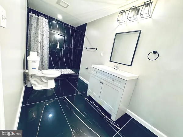 $589,900 | 220 Snappy Lane, Winchester, VA 22602