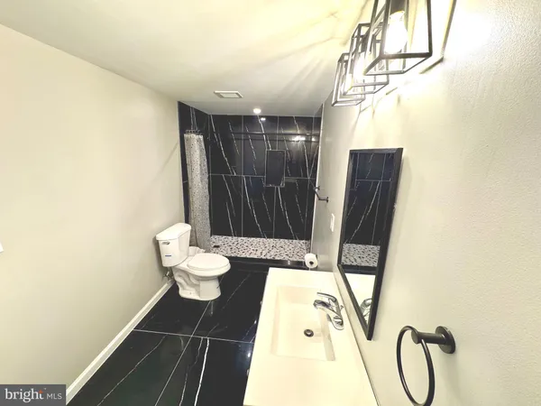 $589,900 | 220 Snappy Lane, Winchester, VA 22602