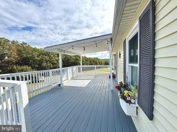 $589,900 | 220 Snappy Lane, Winchester, VA 22602