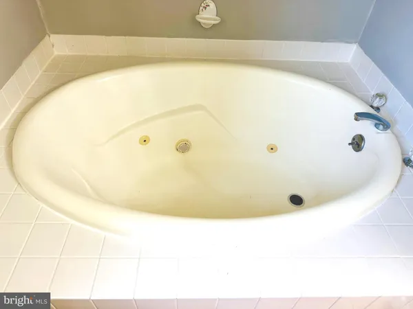 $589,900 | 220 Snappy Lane, Winchester, VA 22602