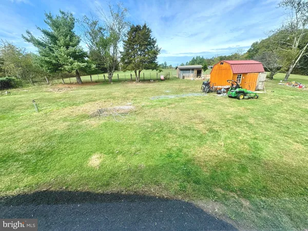 $589,900 | 220 Snappy Lane, Winchester, VA 22602