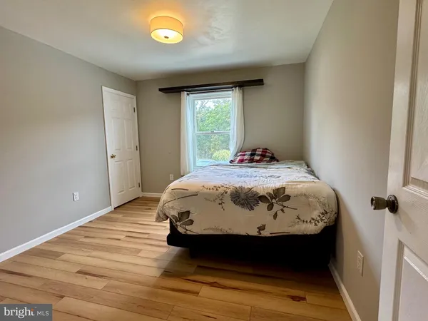 $589,900 | 220 Snappy Lane, Winchester, VA 22602