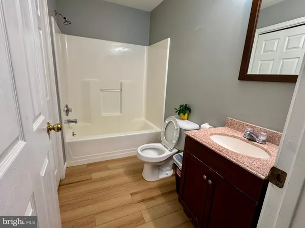 $589,900 | 220 Snappy Lane, Winchester, VA 22602