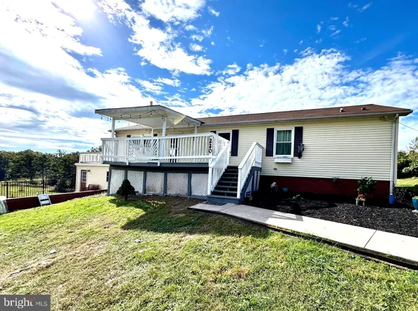 $589,900 | 220 Snappy Lane, Winchester, VA 22602