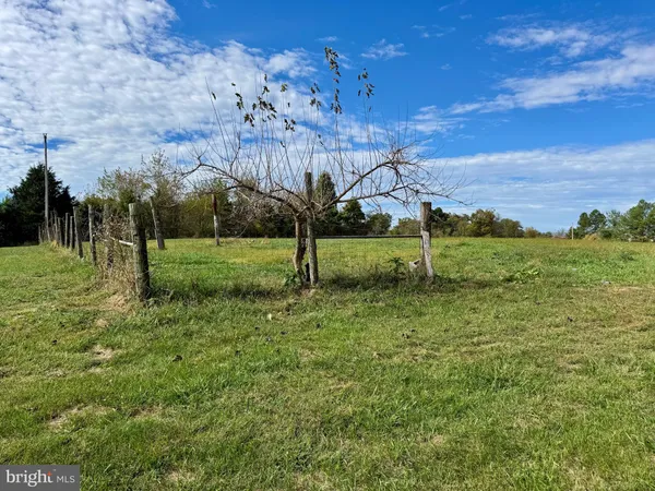 $589,900 | 220 Snappy Lane, Winchester, VA 22602