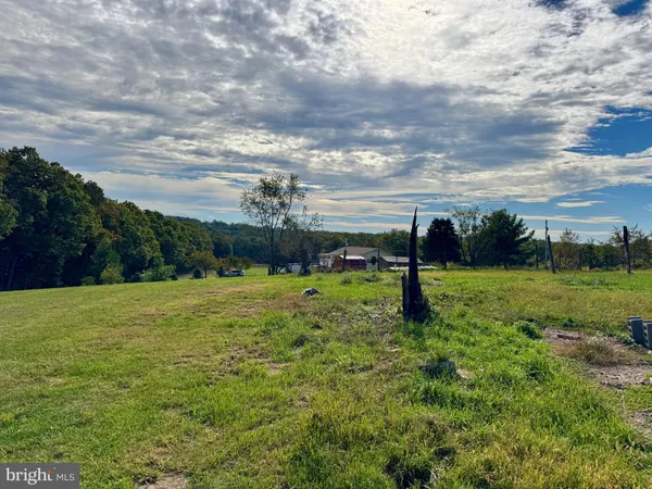 $589,900 | 220 Snappy Lane, Winchester, VA 22602