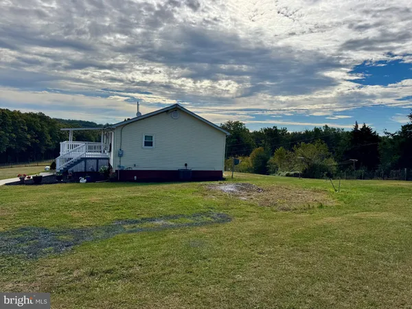 $589,900 | 220 Snappy Lane, Winchester, VA 22602