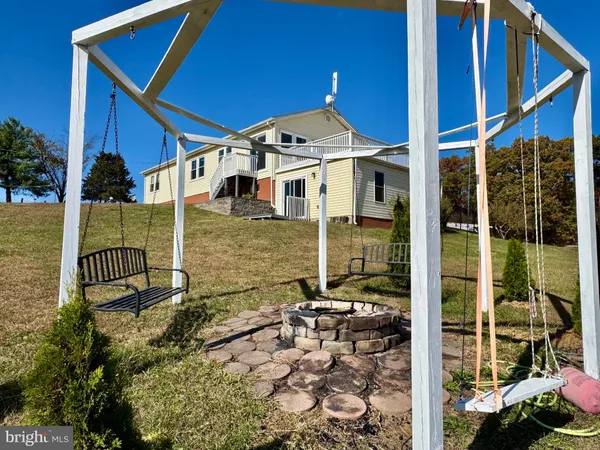 $589,900 | 220 Snappy Lane, Winchester, VA 22602