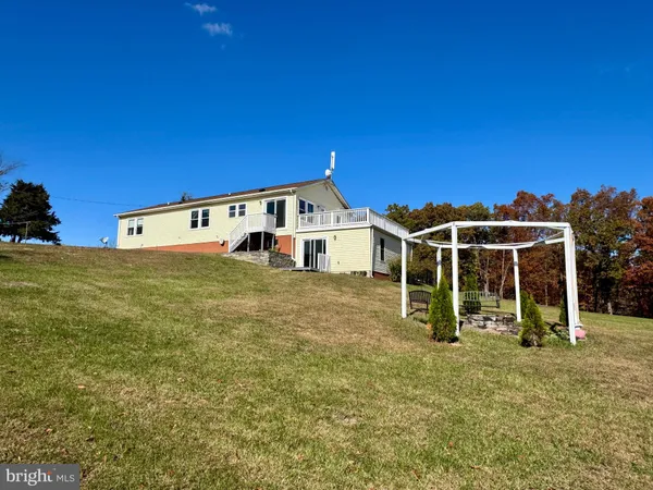 $589,900 | 220 Snappy Lane, Winchester, VA 22602