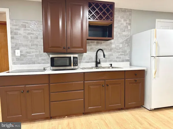 $589,900 | 220 Snappy Lane, Winchester, VA 22602