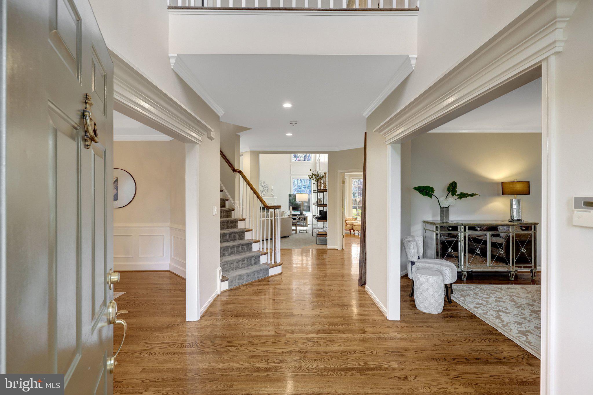 1827 Beulah Road Vienna, VA 22182 - Photo 10 of 91 Enter into the 2 level foyer!