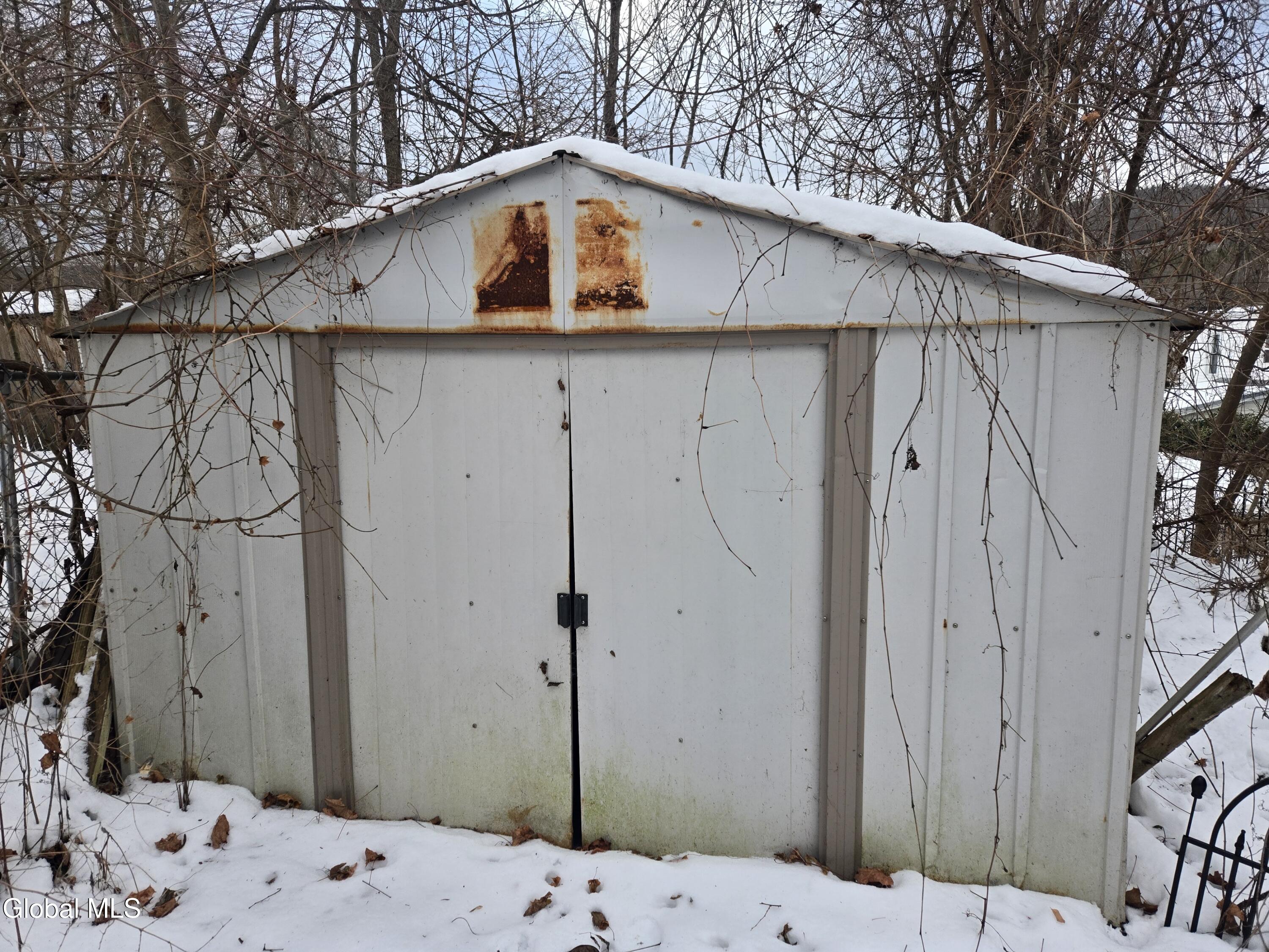 36 3rd Street Hoosick Falls, NY 12090 - Photo 5 of 17 20251212_144649