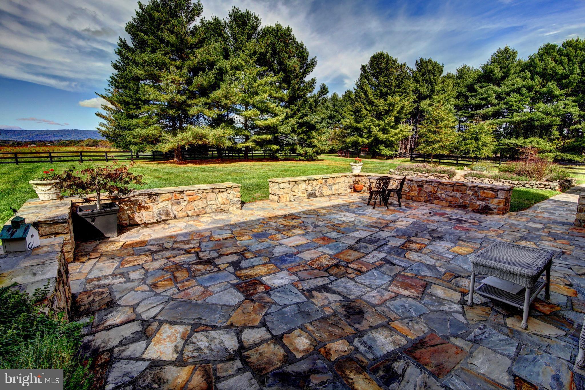 21257 St Louis Road Middleburg, VA 20117 - Photo 2 of 30 Flagstone Patio
