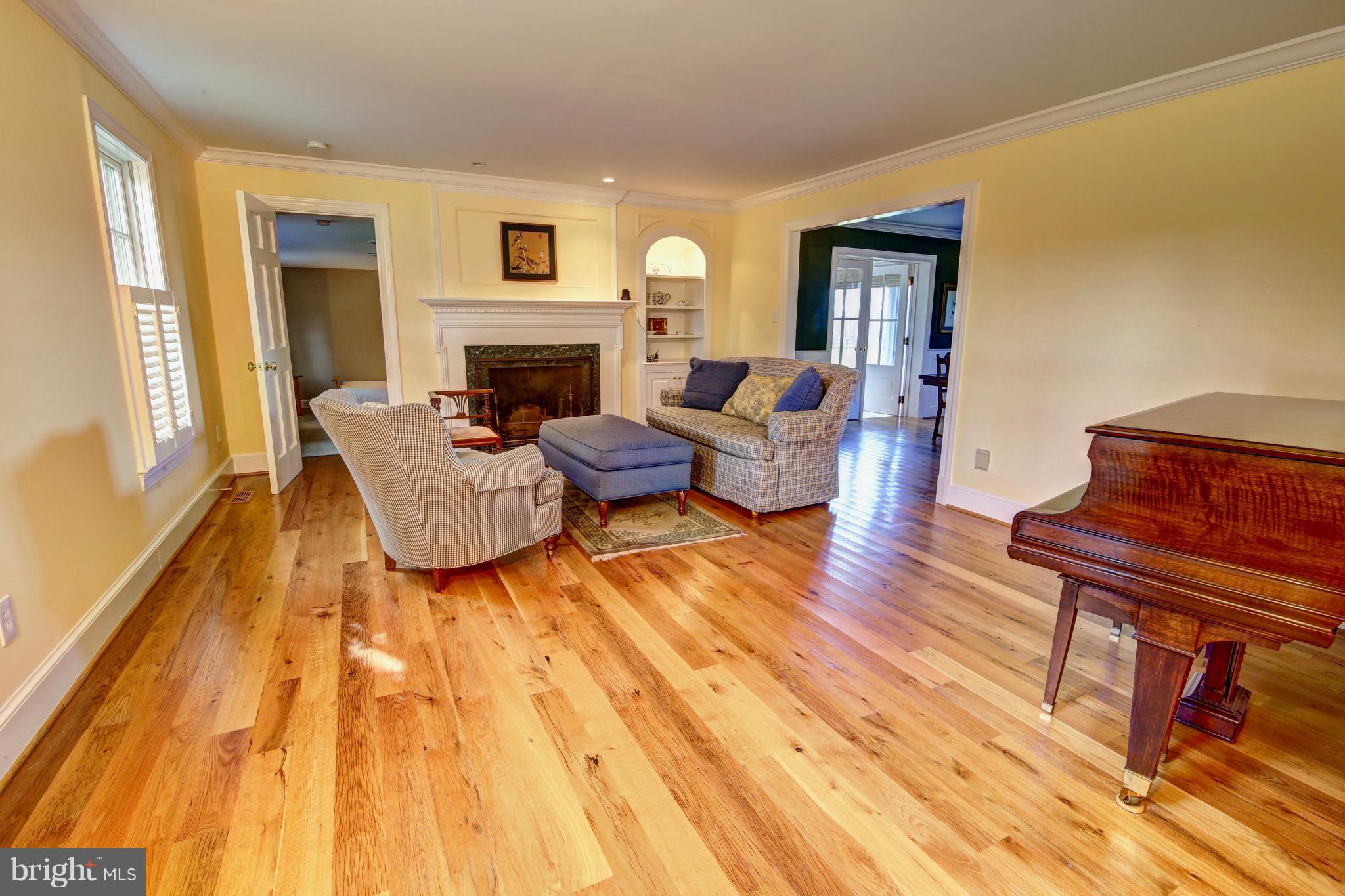 21257 St Louis Road Middleburg, VA 20117 - Photo 14 of 30 Living Room