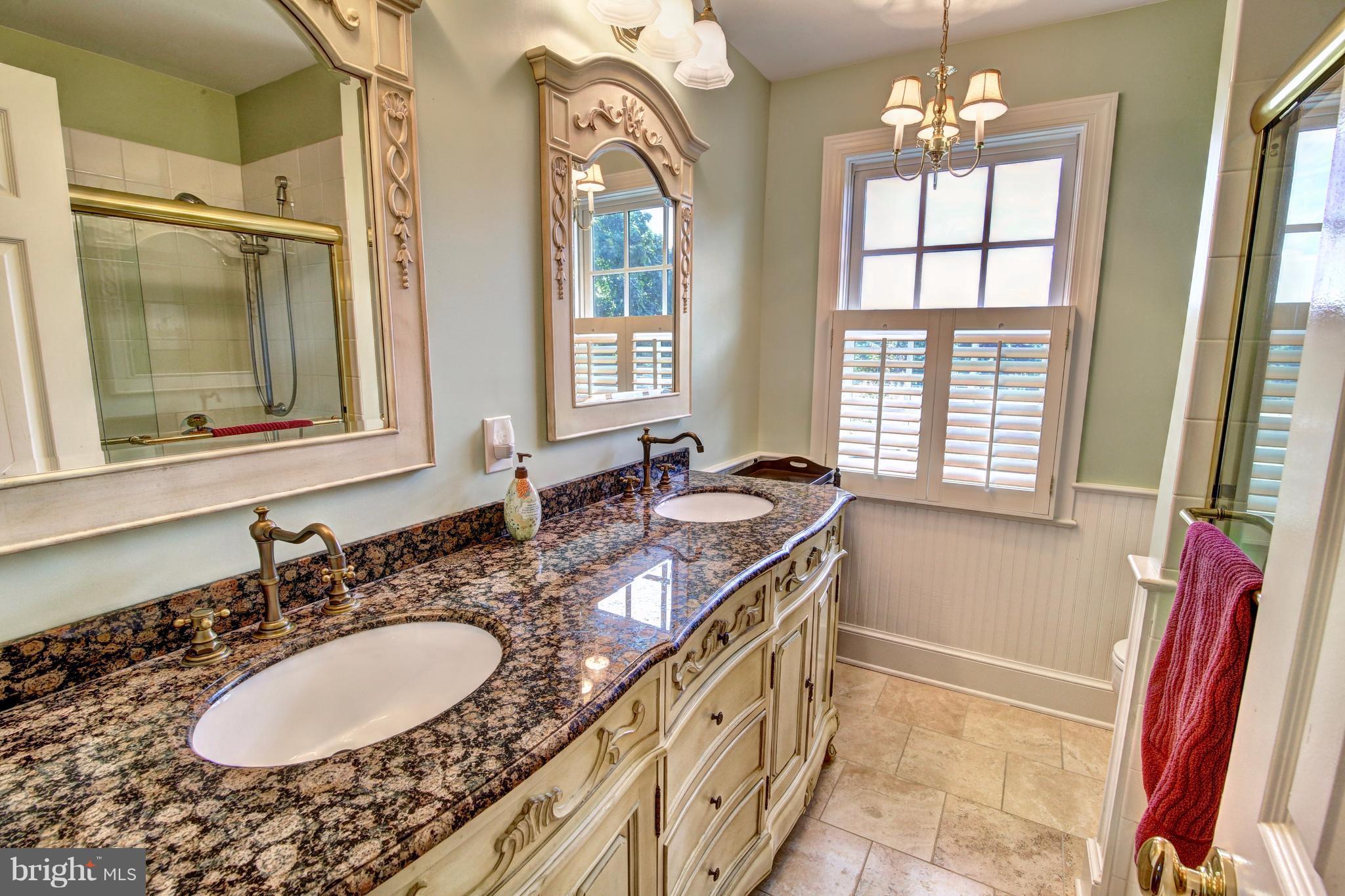 21257 St Louis Road Middleburg, VA 20117 - Photo 25 of 30 Upper level full bath