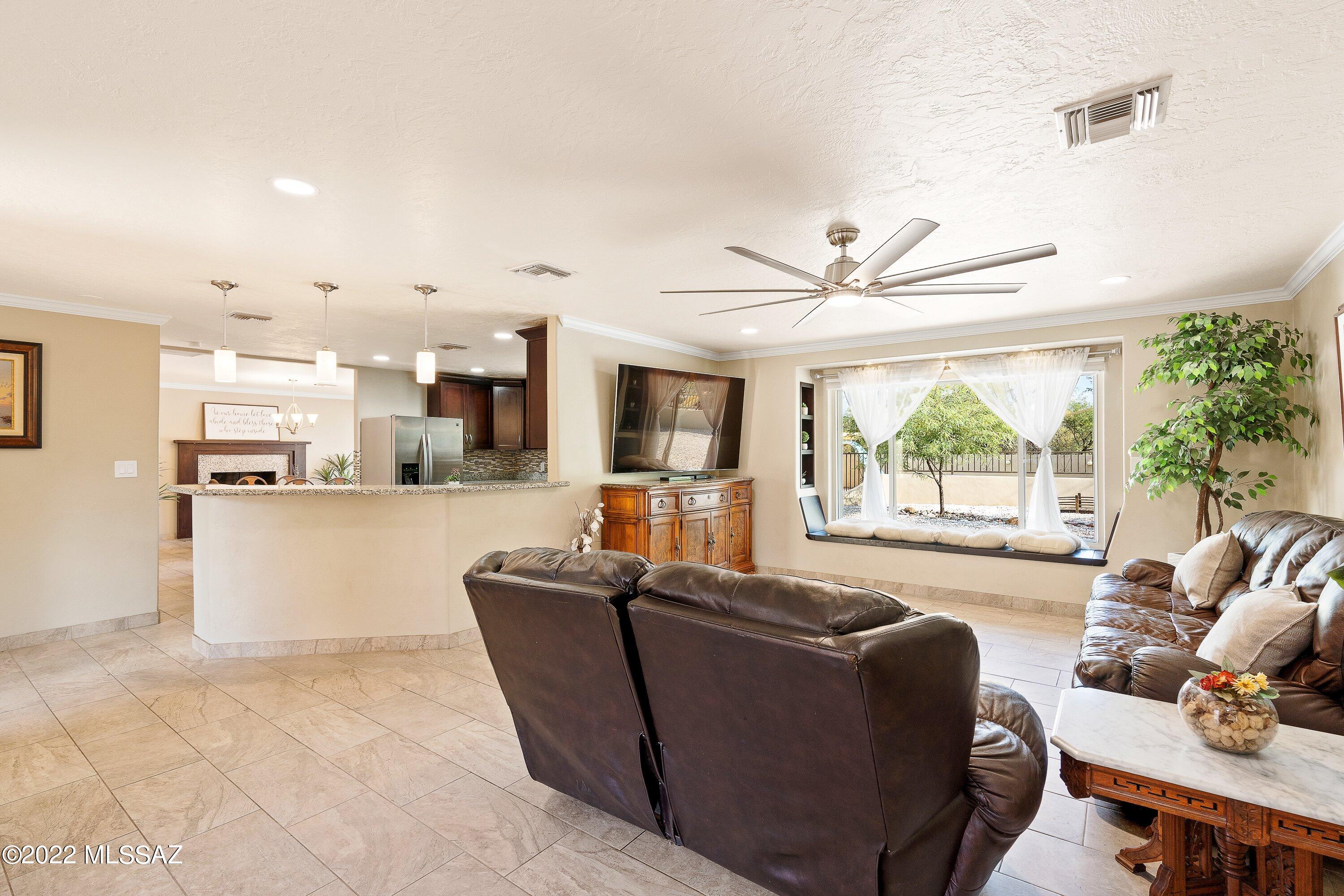 8930 East Bears Path Road Tucson, AZ 85749 - Photo 5 of 50
