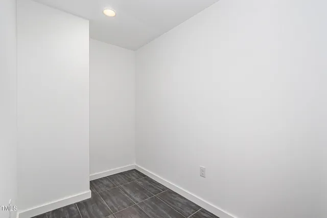 a view of a entrance door of the house