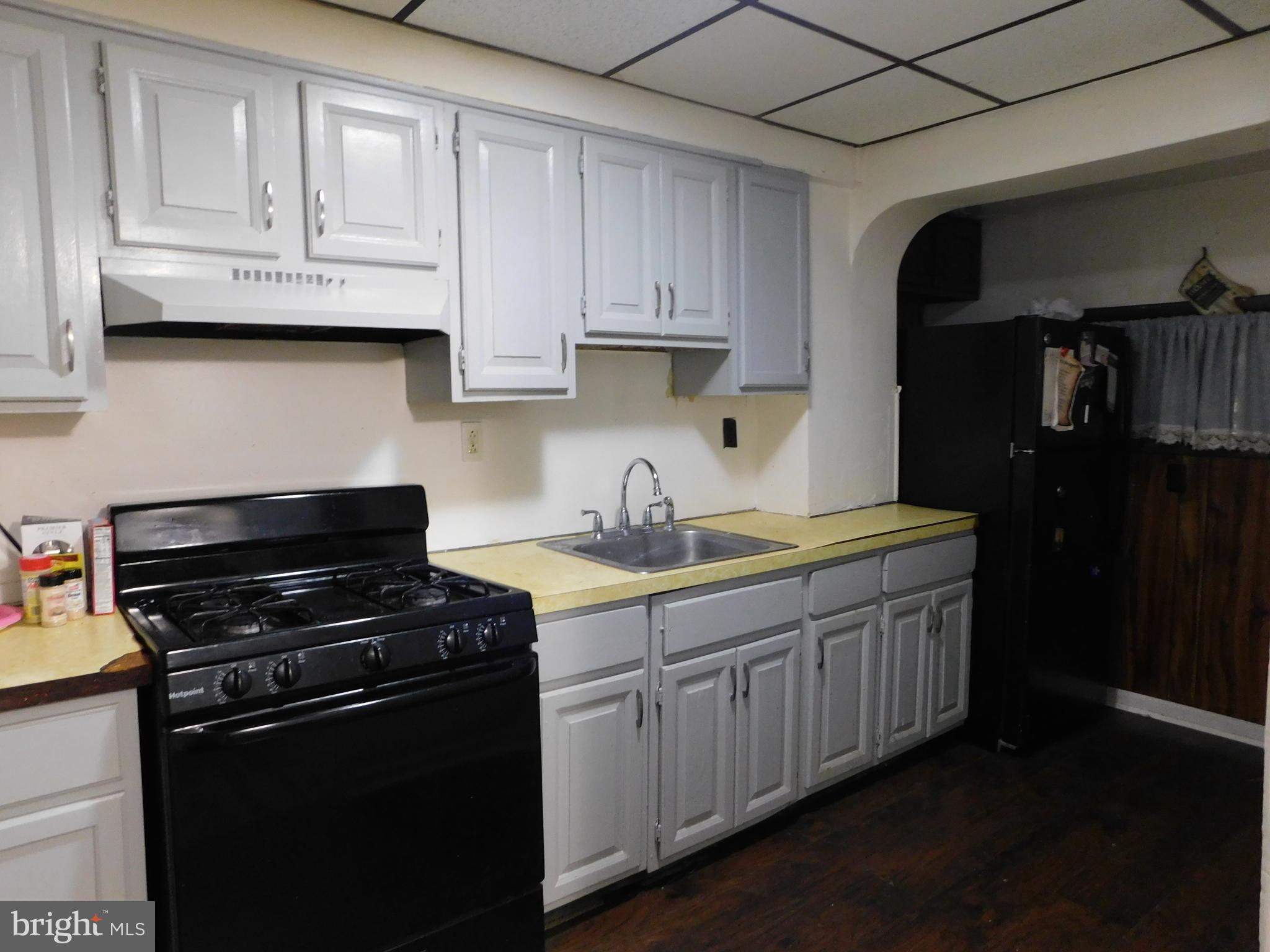 1202 Morton Avenue Chester, PA 19013 - Photo 10 of 31