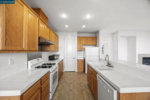 $599,000 | 649 Spillman Circle, Vacaville, CA 95688