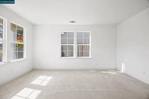 $599,000 | 649 Spillman Circle, Vacaville, CA 95688