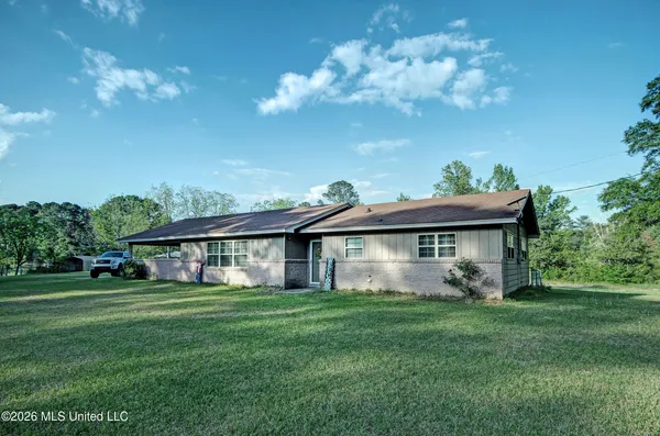 $199,900 | 3394 Simpson Highway 149, Braxton, MS 39044