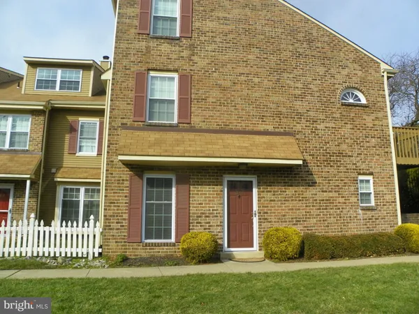 $2,390 | 614 A Palmer Lane, Unit A, Yardley, PA 19067