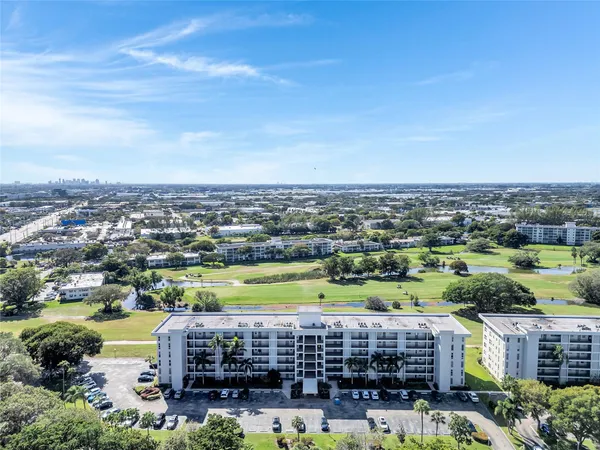 $2,450 | 3001 South Course Drive, Unit 603, Pompano Beach, FL 33069