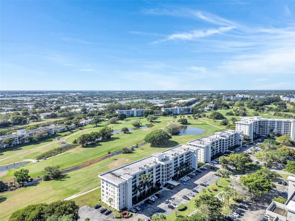 $2,450 | 3001 South Course Drive, Unit 603, Pompano Beach, FL 33069