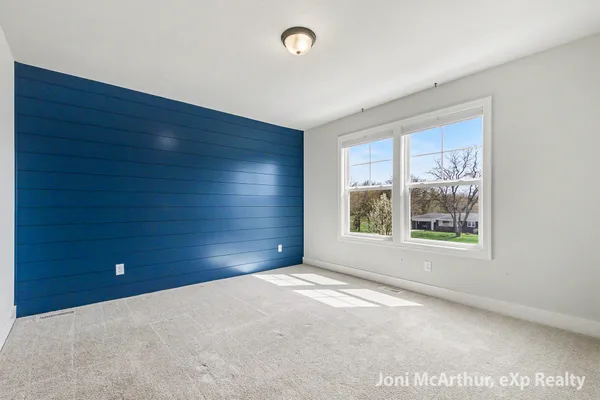 $343,500 | 6652 South South Square Lane Northeast, Unit 49, Rockford, MI 49341