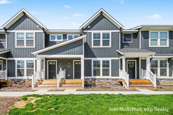 $343,500 | 6652 South South Square Lane Northeast, Unit 49, Rockford, MI 49341