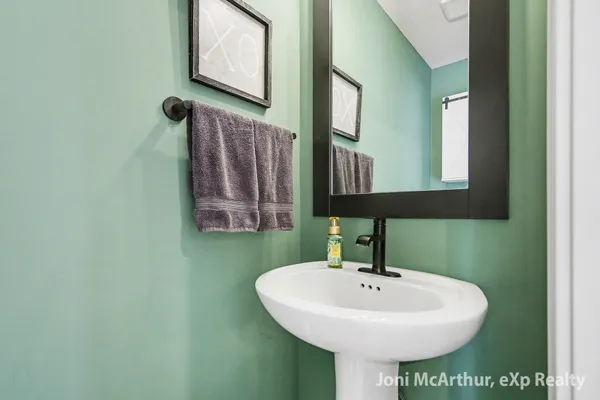 $343,500 | 6652 South South Square Lane Northeast, Unit 49, Rockford, MI 49341