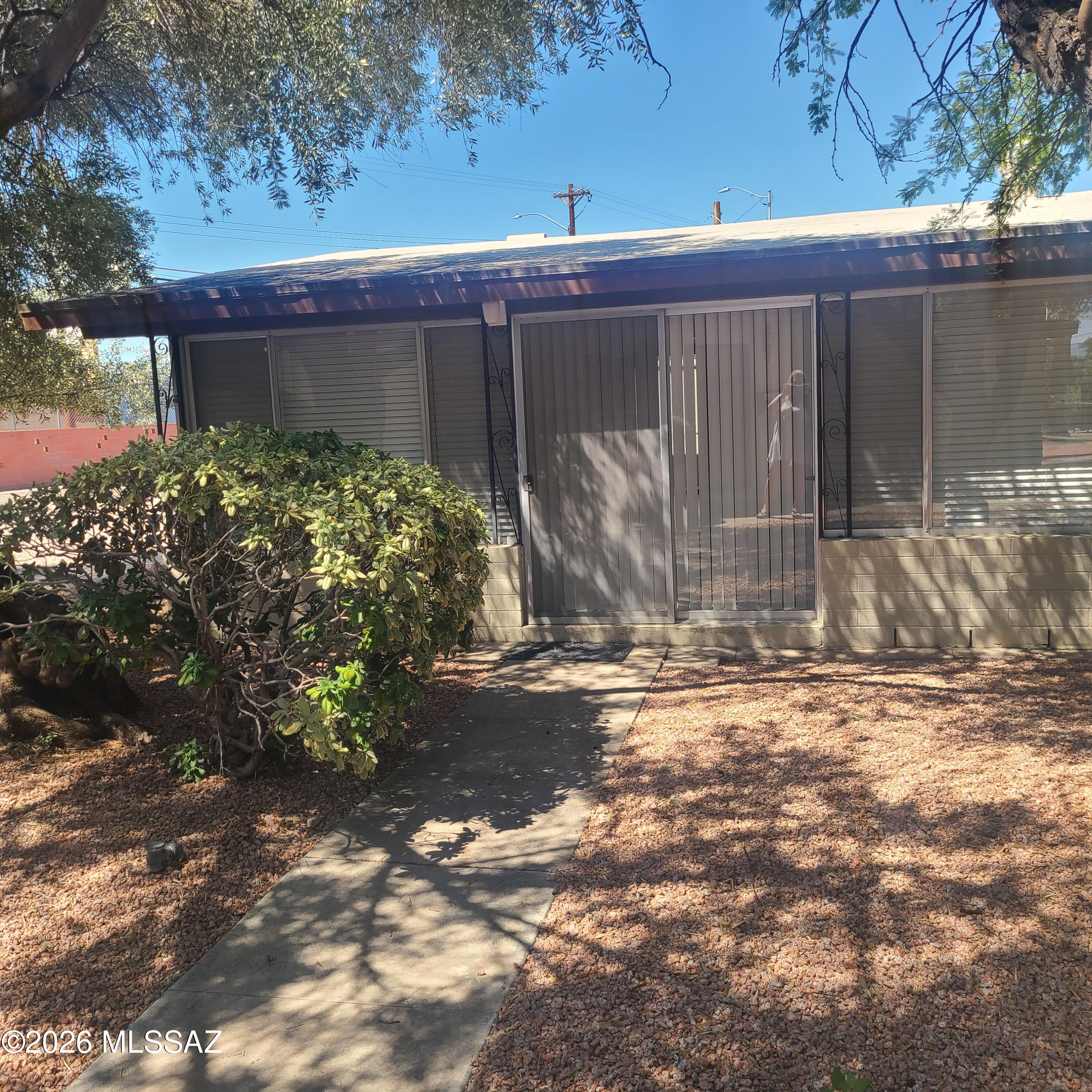 1002 South Kolb Road, Unit 10 Tucson, AZ 85710 - Photo 14 of 15 20260821_104543