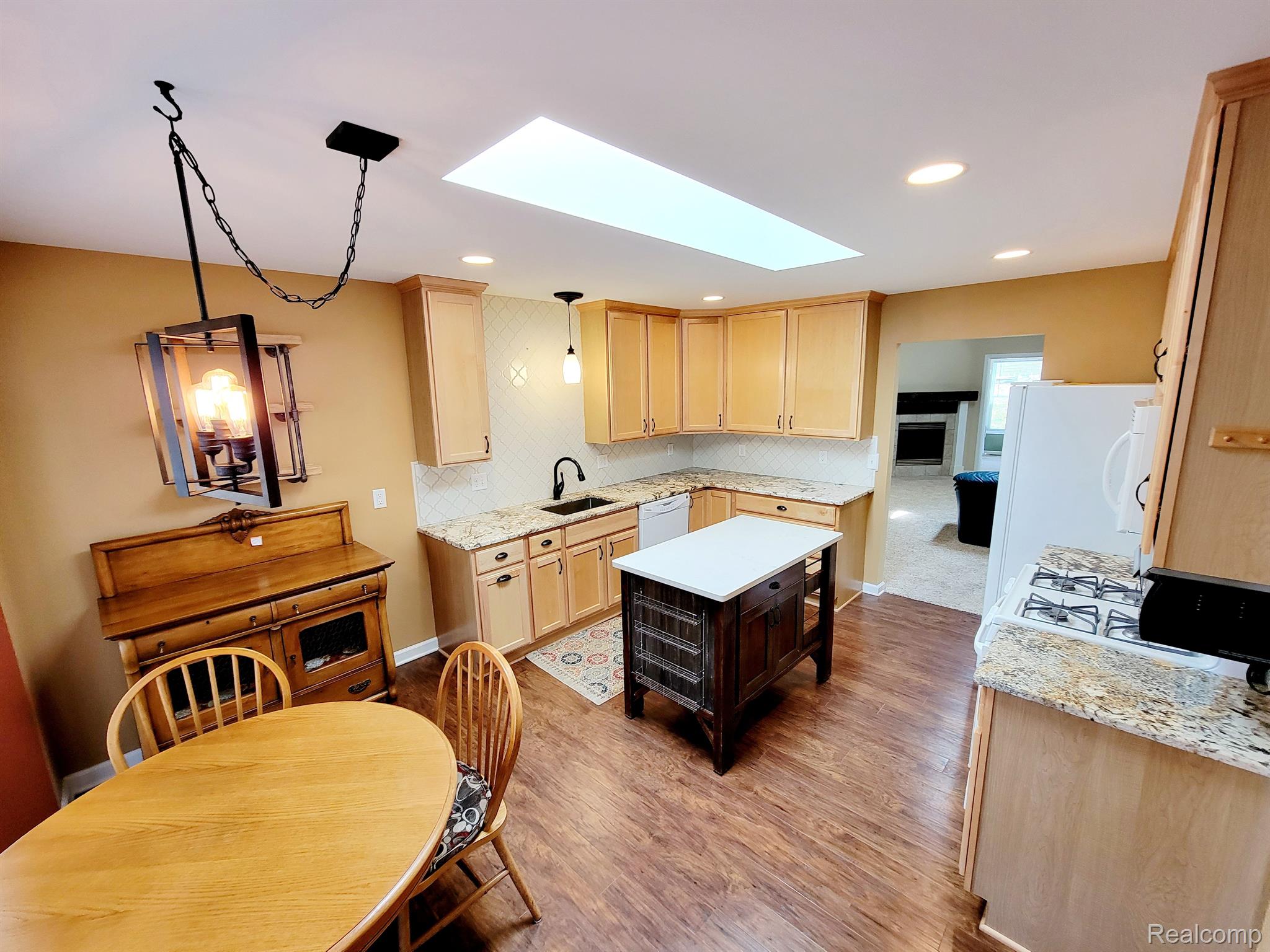 811 Nelson's Ridge Drive Howell, MI 48843 - Photo 8 of 33 Gallery Image 8
