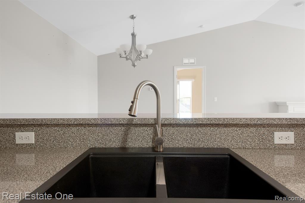 1845 Flagstone Circle Rochester, MI 48307 - Photo 10 of 29
