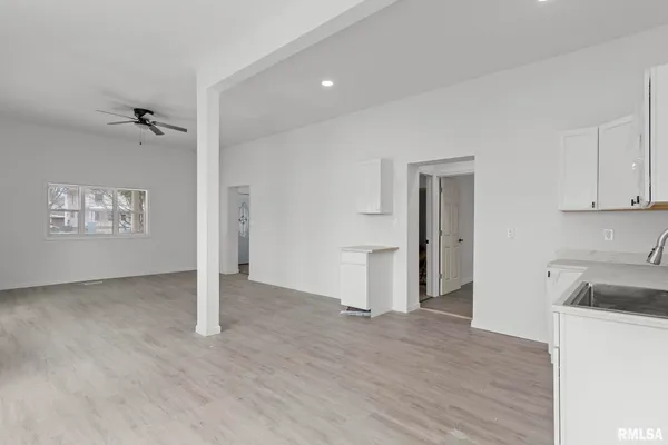 $250,000 | 910 South 2nd Street, Springfield, IL 62704