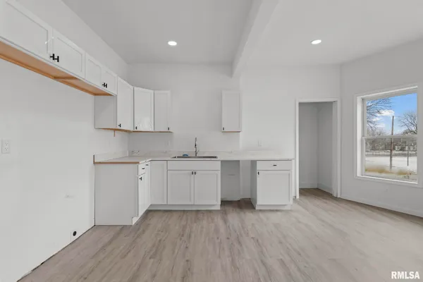 $250,000 | 910 South 2nd Street, Springfield, IL 62704