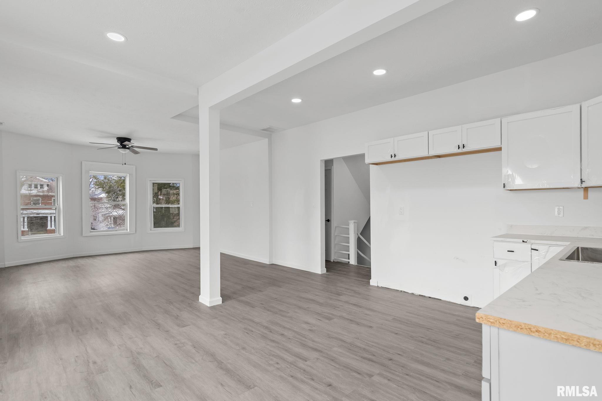 910 South 2nd Street Springfield, IL 62704 - Photo 27 of 40