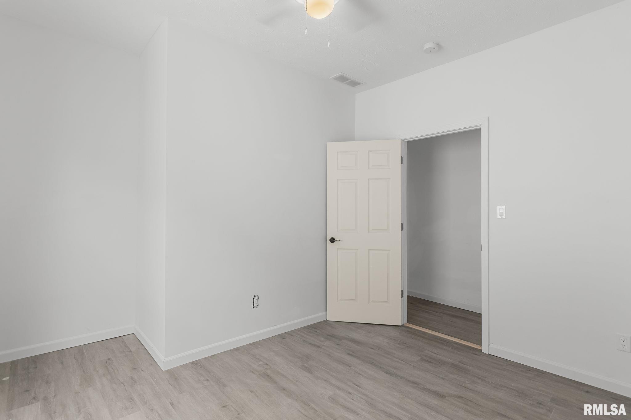 910 South 2nd Street Springfield, IL 62704 - Photo 33 of 40