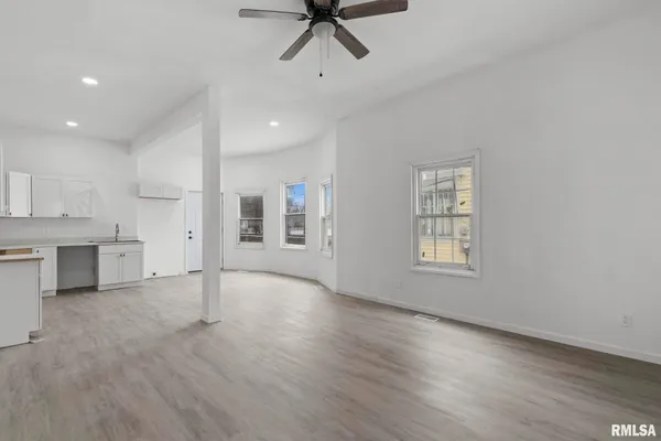 $250,000 | 910 South 2nd Street, Springfield, IL 62704